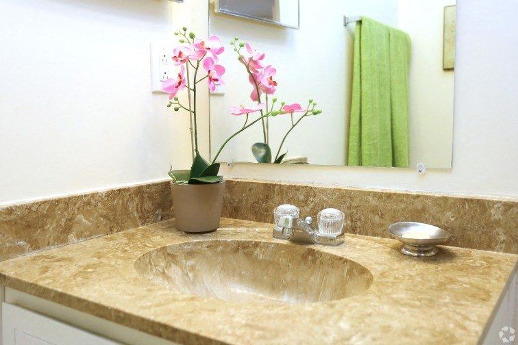 Willow Lake Apartments, 5100 West Mountain St, Stone Mountain, GA